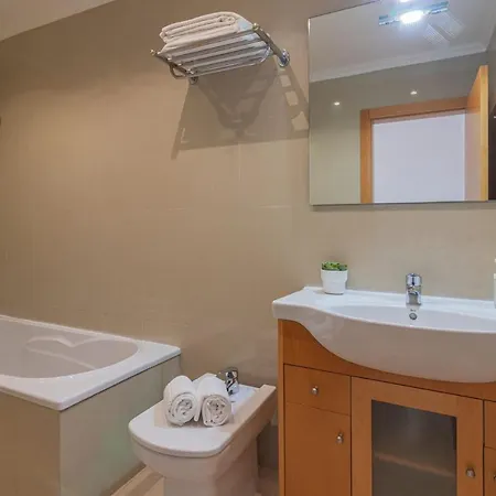 White By Homing Villa *